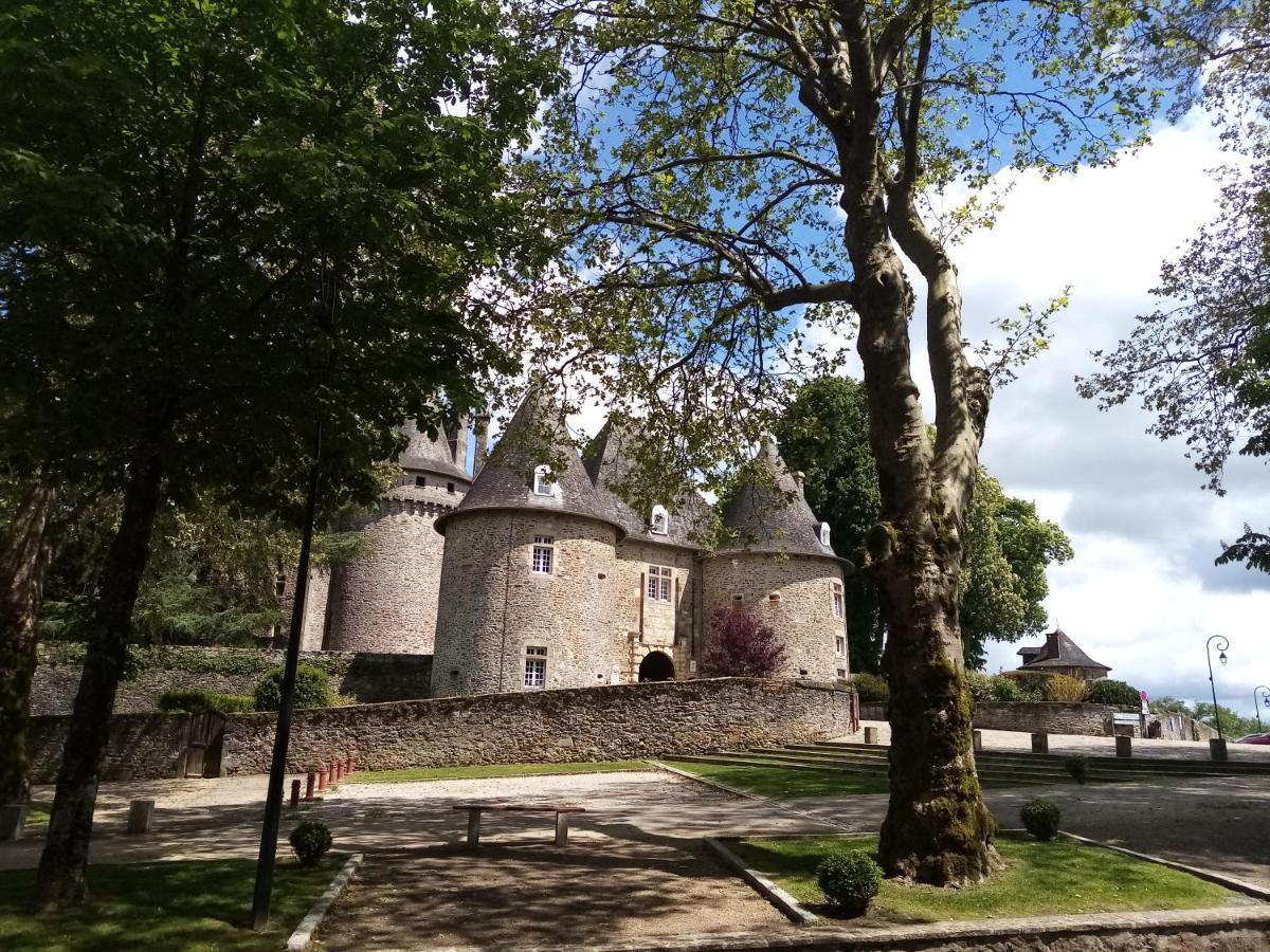 Le Grand Guillaume Maisonnette Independante Saint-Sornin-Lavolps Buitenkant foto